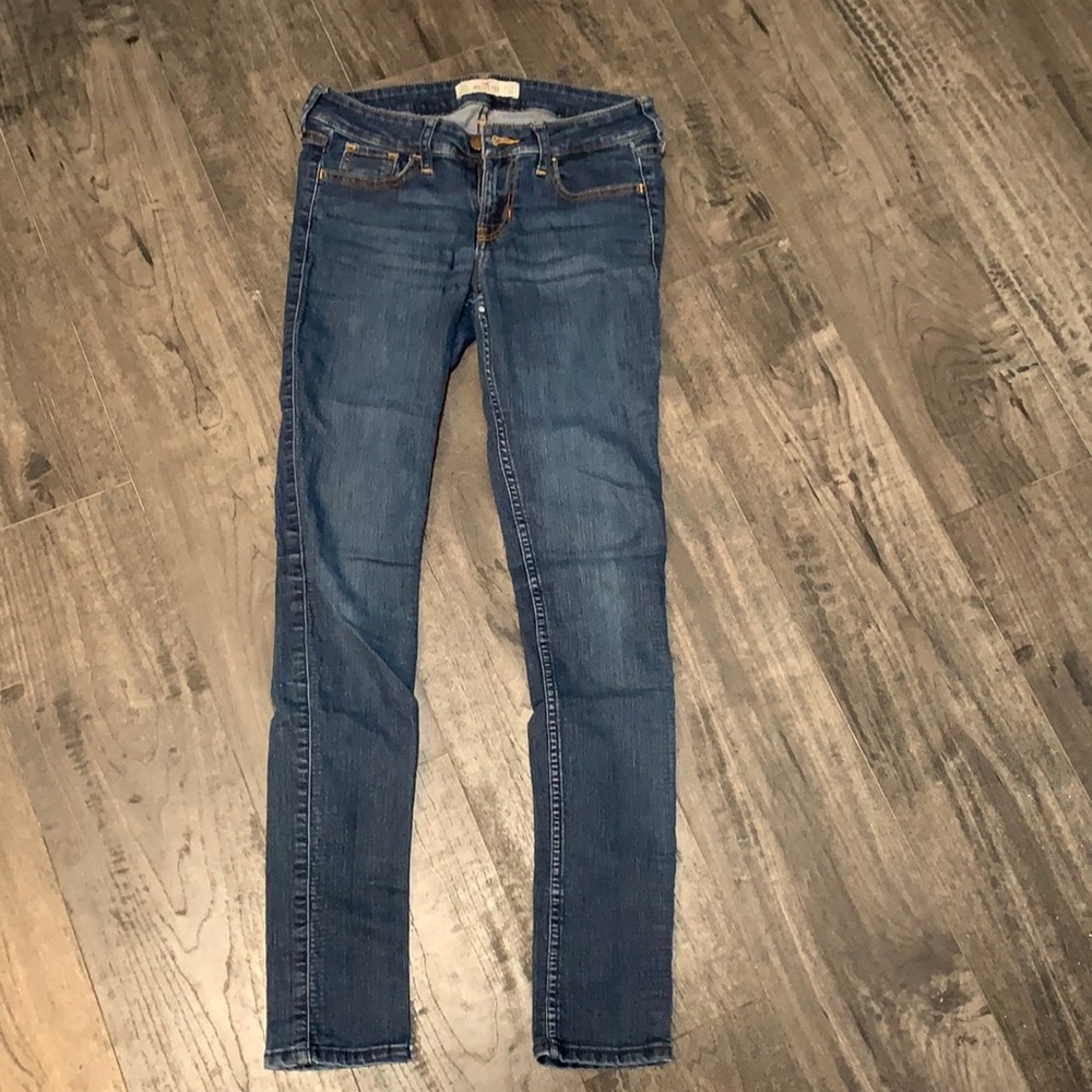 Hollister jeans size 24